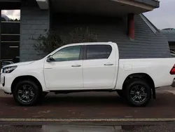 Bianco Nuova 2024 Toyota HiLux Comfort Pick-up | 37.900 € (Buon prezzo)