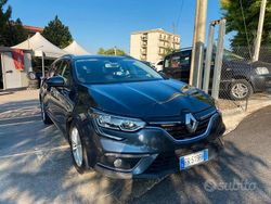 Grigio Usata 2018 Renault Mégane GrandTour Intens Station wagon | 8999 € (Buon prezzo)