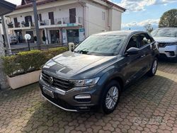 Grigio Usata 2021 VW T-Roc Business SUV | 21.900 € (Buon prezzo)