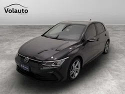 Grigio Usata 2021 VW Golf VIII R-line Tre volumi | 22.200 € (Buon prezzo)
