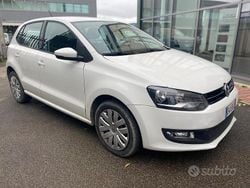 Bianco Usata 2014 VW Polo Comfortline Tre volumi | 6500 € (Super prezzo)