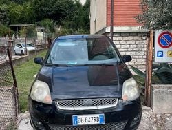 Usata 2006 Ford Fiesta Due volumi | 600 € (Super prezzo)