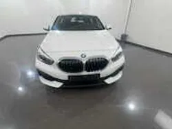 Bianco alpine Usata 2021 BMW 118 Due volumi | 21.500 € (Buon prezzo)