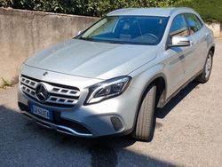 Grigio Usata 2020 Mercedes GLA180 Business SUV | 25.800 € (Cara)