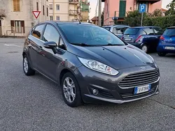 Usata 2015 Ford Fiesta Due volumi | 9000 € (Buon prezzo)