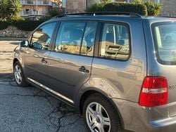 Grigio Usata 2004 VW Touran Monovolume | 2500 € (Buon prezzo)