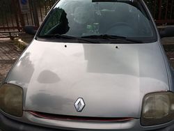 Grigio Usata 2000 Renault Clio II | 1500 € (Molto cara)