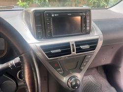 Bianco Usata 2010 Toyota iQ Due volumi | 6000 €