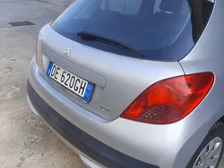 Usata 2006 Peugeot 207 Due volumi | 3200 € (Buon prezzo)