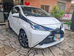 Bianco Usata 2016 Toyota Aygo Due volumi | 6900 € (Ottimo prezzo)