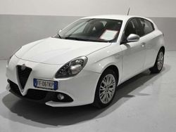 Bianco Usata 2016 Alfa Romeo Giulietta Super Tre volumi | 10.450 € (Buon prezzo)