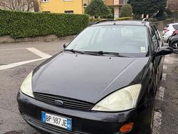 Nero Usata 2001 Ford Focus Station wagon | 1200 € (Buon prezzo)
