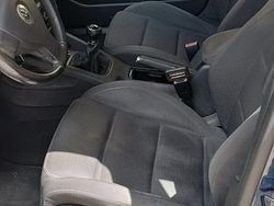 Usata 2004 VW Golf V Sportline Tre volumi | 2200 € (Buon prezzo)