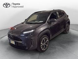 Grigio Usata 2023 Toyota Yaris Cross Lounge SUV | 23.950 € (Buon prezzo)