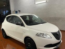 Bianco Usata 2015 Lancia Ypsilon Due volumi | 8480 € (Buon prezzo)