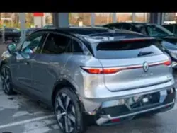 Grigio Usata 2024 Renault Mégane Evolution Tre volumi | 28.000 € (Buon prezzo)