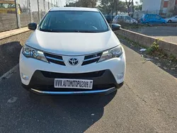 Bianco Usata 2015 Toyota RAV4 Style SUV | 9999 € (Ottimo prezzo)