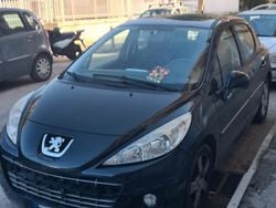 Nero Usata 2011 Peugeot 207 Tre volumi | 2490 € (Super prezzo)