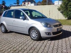 Argento Usata 2007 Ford Fiesta Tre volumi | 3000 € (Buon prezzo)