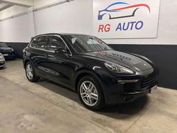 Nero Usata 2015 Porsche Cayenne SUV | 33.100 €