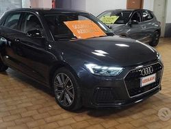 Grigio manhattan/nero mito / metallizzato Usata 2023 Audi A1 Sportback Admired Due volumi | 23.500 € (Buon prezzo)