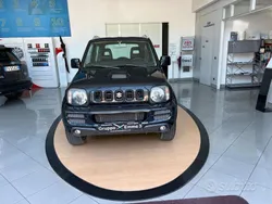 Nero(met.) Usata 2008 Suzuki Jimny SUV | 6900 € (Ottimo prezzo)