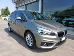 Platinum bronze metallic Usata 2016 BMW 218 Active Tourer Advantage Monovolume | 10.450 € (Buon prezzo)