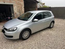 Grigio Usata 2009 VW Golf VI Trendline Tre volumi | 3800 € (Super prezzo)