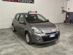 Grigio Usata 2010 Renault Clio II Dynamique Tre volumi | 4500 € (Buon prezzo)