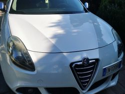 Bianco Usata 2013 Alfa Romeo Giulietta Due volumi | 6500 € (Buon prezzo)