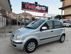 Grigio Usata 2010 Fiat Panda Dynamic Tre volumi | 4700 € (Buon prezzo)