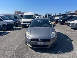 Grigio Usata 2007 Fiat Grande Punto Due volumi | 2200 € (Buon prezzo)