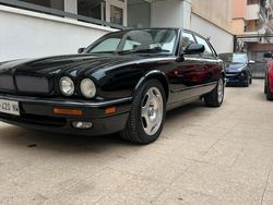 Nero Usata 1994 Jaguar XJR Tre volumi | 12.500 €