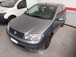 Grigio Usata 2005 Fiat Punto Active Due volumi | 2000 € (Buon prezzo)