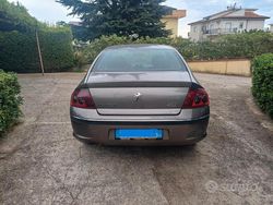 Usata 2004 Peugeot 407 Sport Tre volumi | 1400 €