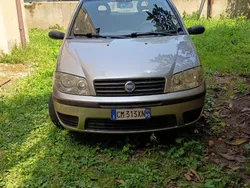 Usata 2004 Fiat Punto Dynamic Due volumi | 1350 € (Buon prezzo)