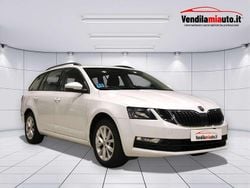 Bianco Usata 2017 Skoda Octavia G-TEC Executive Station wagon | 10.800 € (Buon prezzo)