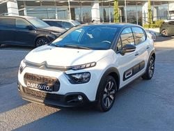 Bianco tetto nero pastello Usata 2023 Citroën C3 Shine Tre volumi | 15.200 € (Buon prezzo)
