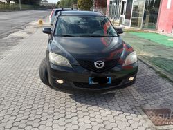 Nero Usata 2006 Mazda 3 Active Tre volumi | 2500 €