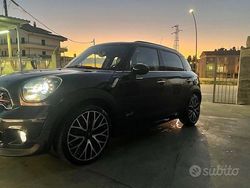 Usata 2015 Mini Countryman SUV | 14.300 € (Cara)