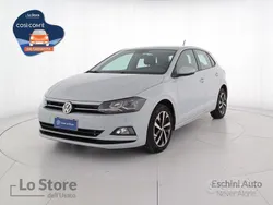 White silver met Usata 2018 VW Polo Comfortline Tre volumi | 10.900 € (Buon prezzo)