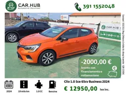 Arancione Usata 2024 Renault Clio V Intens Tre volumi | 12.990 € (Ottimo prezzo)