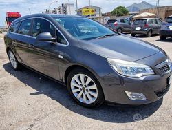Grigio Usata 2012 Opel Astra Cosmo Station wagon | 4600 € (Buon prezzo)