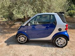 Blu Usata 2001 Smart ForTwo Cabrio Cabrio | 2000 €