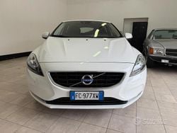 Bianco Usata 2016 Volvo V40 Tre volumi | 8900 € (Buon prezzo)