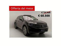 Grenadill black Usata 2024 VW Touareg Elegance SUV | 68.500 € (Molto cara)