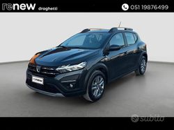 Grigio Usata 2022 Dacia Sandero Comfort Tre volumi | 13.500 € (Buon prezzo)