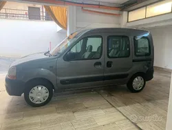 Grigio Usata 2002 Renault Kangoo Privilege Monovolume | 4000 € (Cara)