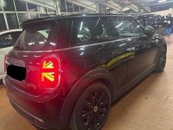 Nero Usata 2021 Mini Cooper SE Hype Due volumi | 16.300 € (Ottimo prezzo)