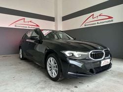 Black sapphire metallic Usata 2023 BMW 320 Station wagon | 29.990 € (Super prezzo)